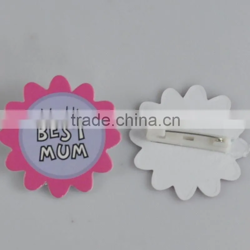 badge button with safety pin