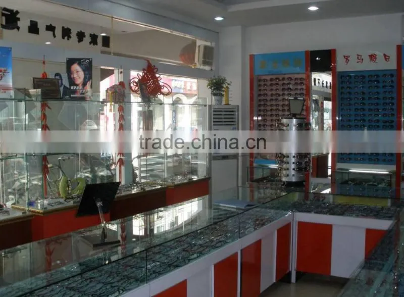 glass shopfitting and display furniture for optical