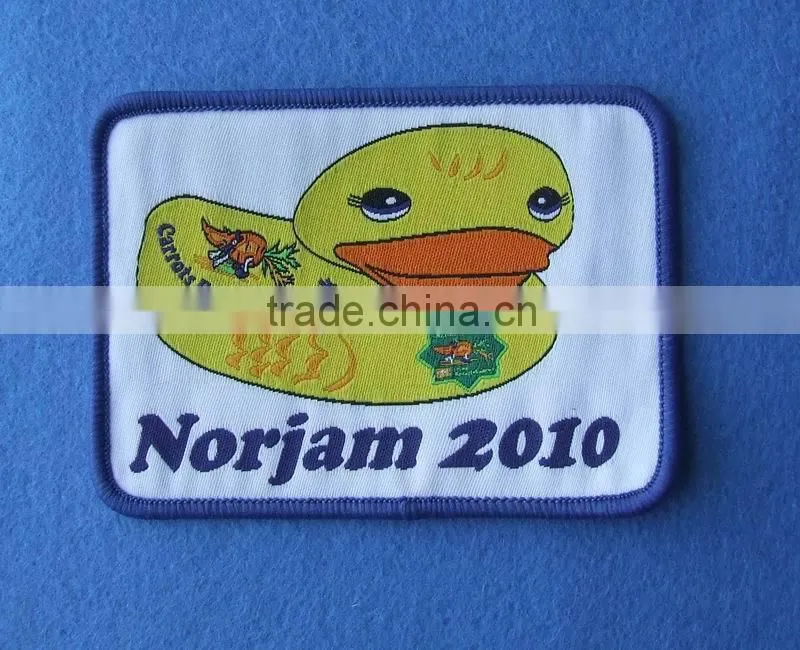 China wholesale nice quality low MOQ customized woven patch for clothing