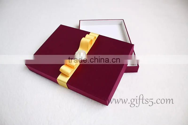 Decorative Wedding Invitation Card box with bowknot