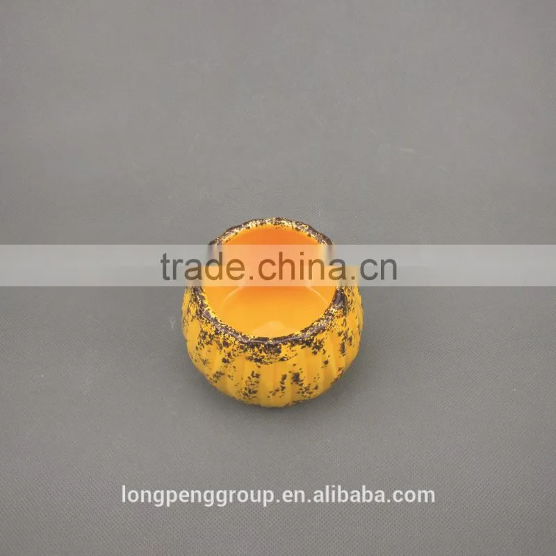 Home Decorative Table Top Elegant Yellow Glzaed Ceramic Tealight Candle Holders with Distressed Finish