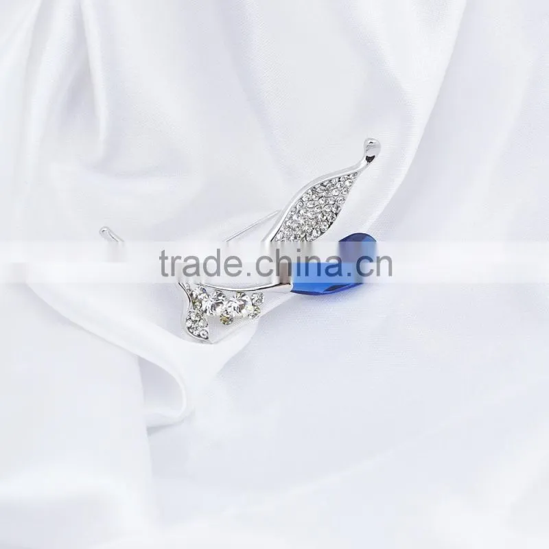 Fashion Cheap Rhinestone Brooch for wedding in bulk beautiful diamond brooch