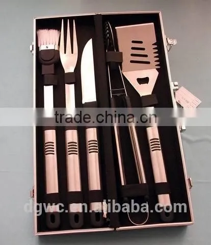 6pcs apron bbq set with wooden tool handle