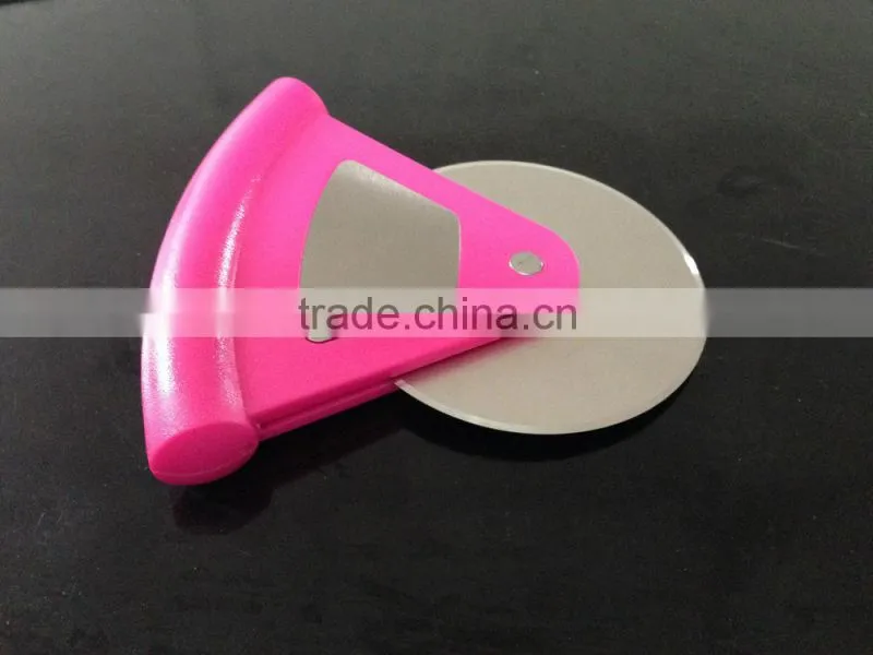 Plastic pizza slicer pizza cutter wholesale pizza wheel slicer