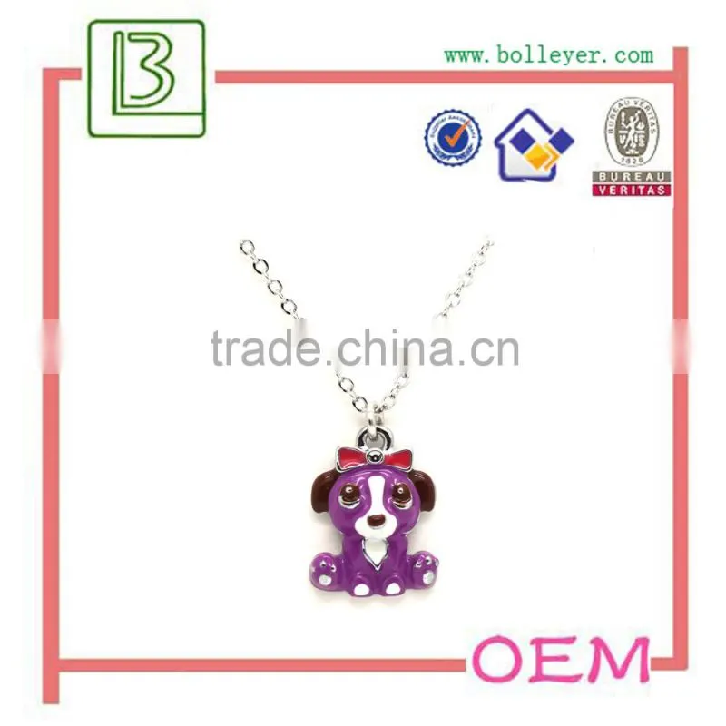 Cross Shaped Pendant Necklace With Diamond