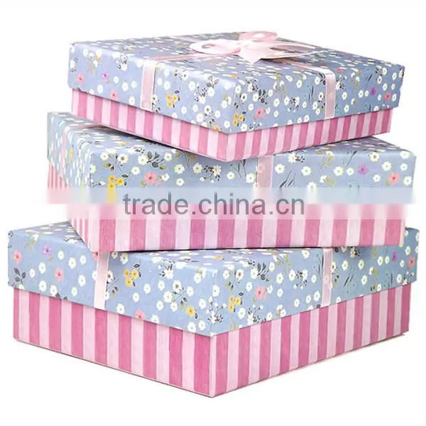 Delicate Blue Flower With Pink Stripe Gift Box