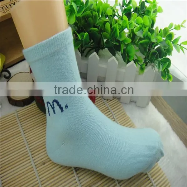 Prodessional factory custom design cotton tube childsock