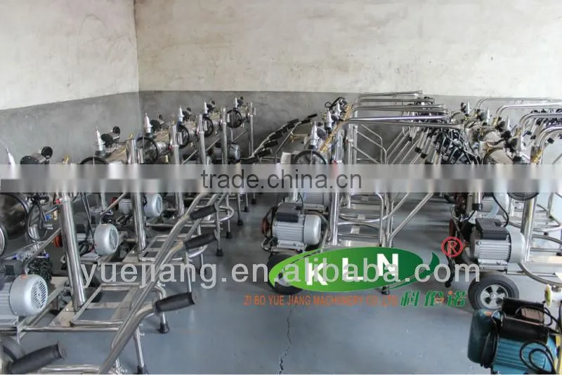 milking machine with vacuum pump / milk equipment