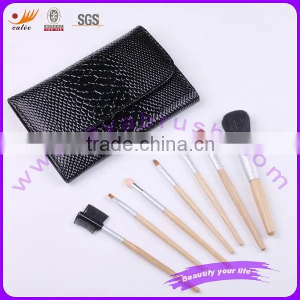 EYA 7 pcs brand cosmetic brush with crocodile leather pouch