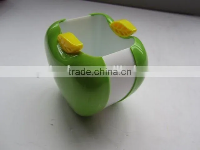 Colorful Apple-shaped Plastic Stationery STORAGE BUSKET/Multifunctional Pen Holder