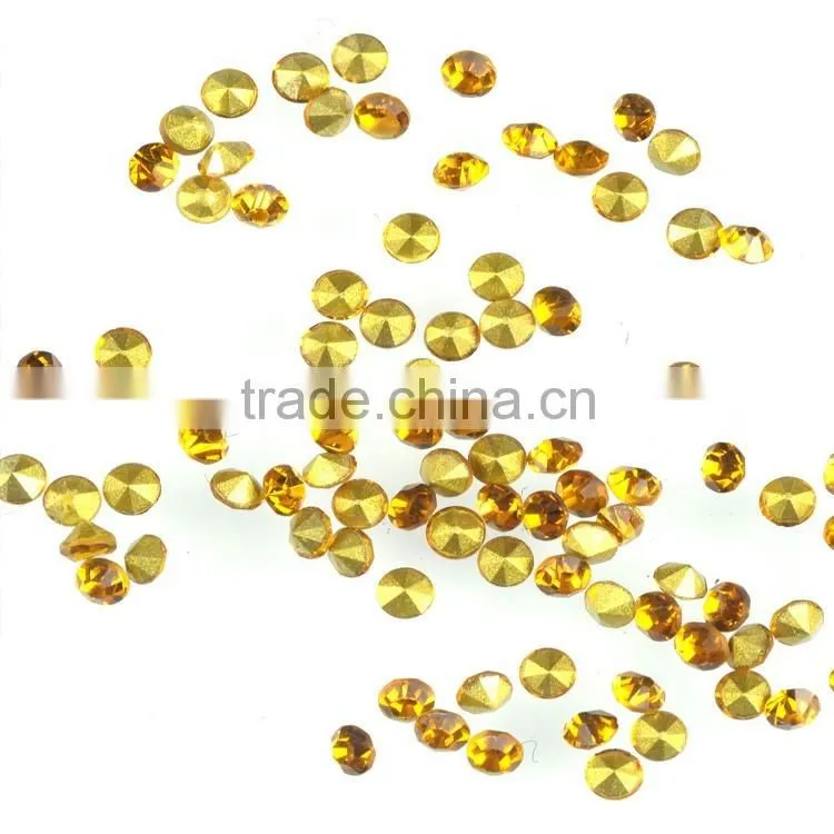 Manufacturer of glass chaton machine cut pointed back rhinestones, foiling back quality crystal stones
