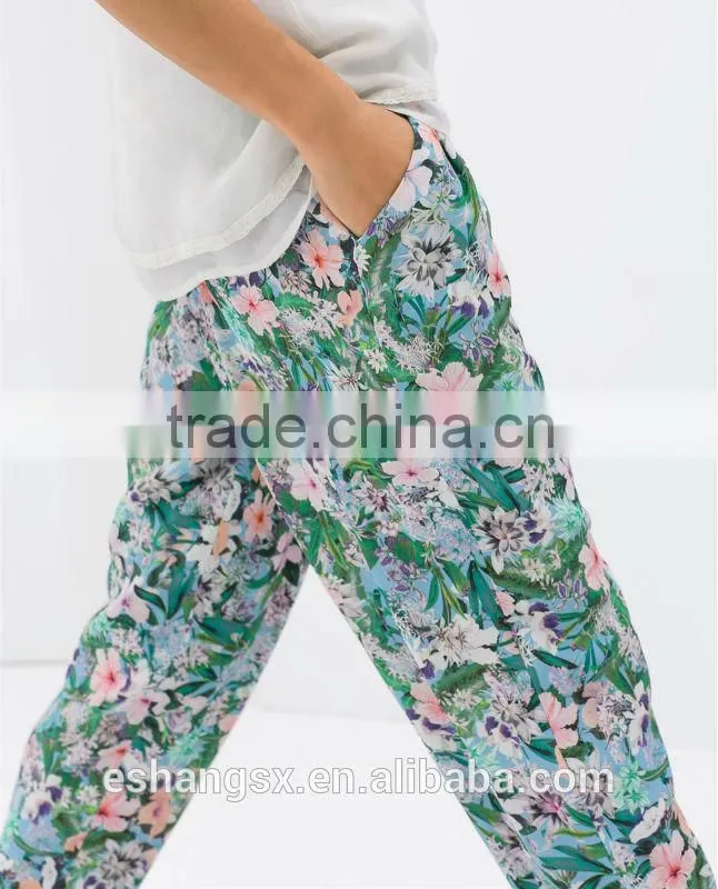 Ladies with floral print leisure pants