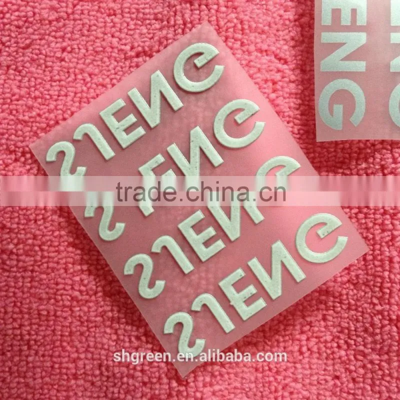 Black heat transfer printing label with 3D effect