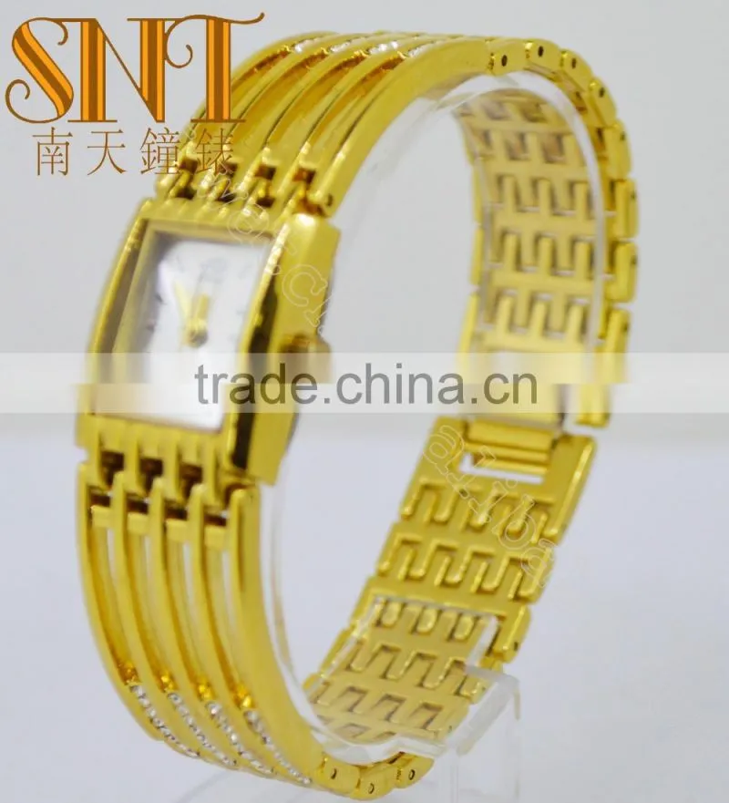 SNT-CT2226 Fashion gold alloy watch with crystal stones