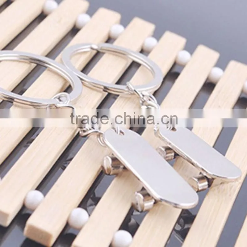 Gifts manufacturers Dongguan City metal key ring couple creative keychains