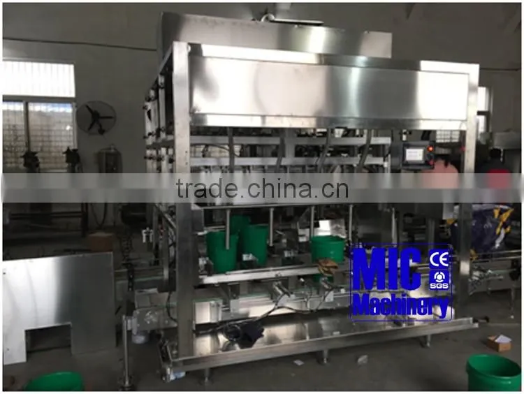 Micmachinery hot selling oil packing machine volumetric filling machine automatic engine oil filling machine