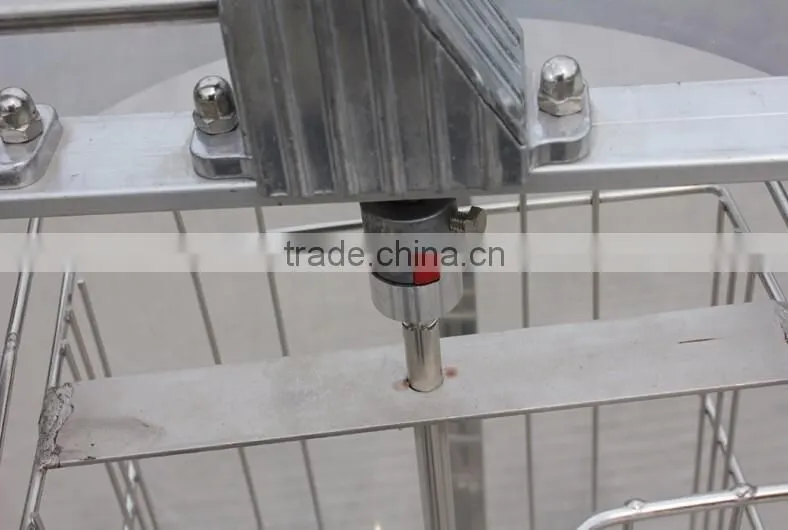 Two frames manual transparent plastic honey extractor