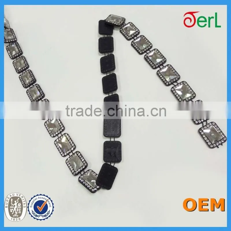 Wholesale Black Base Plastic and Glass Rhinestone Trims for Dress Decoration