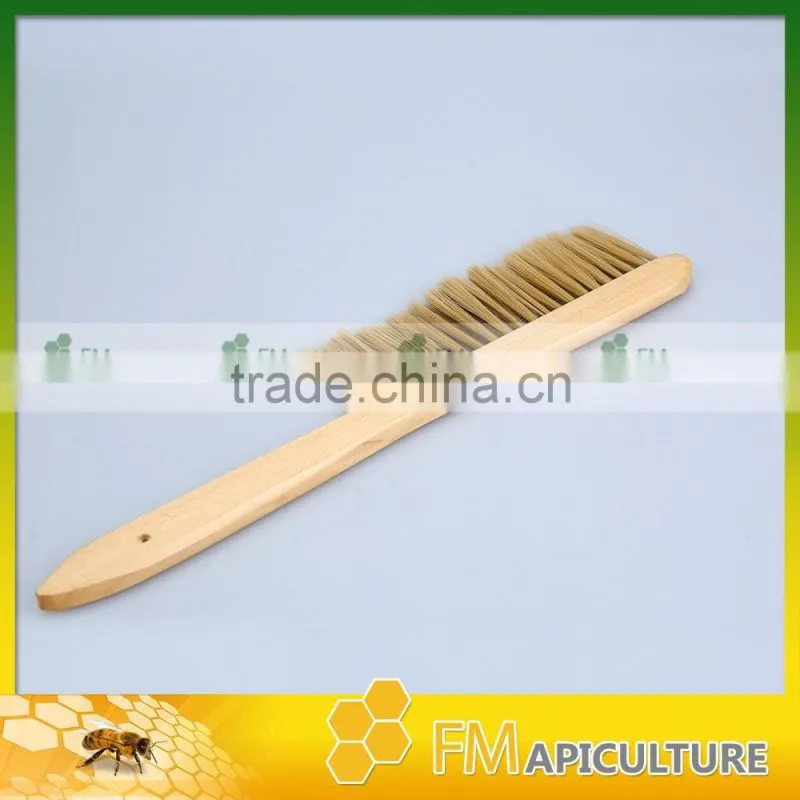 3 rows bee brusher fiber bursher with wood handel; hotsale bee brusher ,