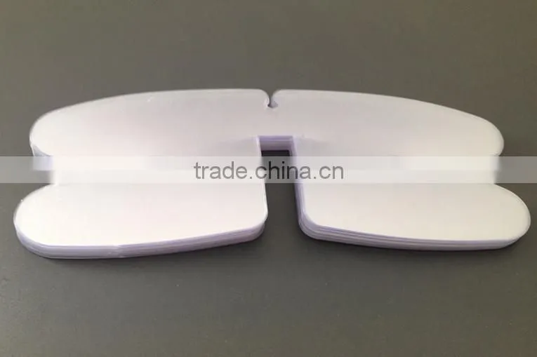 China Custom Plastic Collar Butterfly For Shirt Garment Accessories