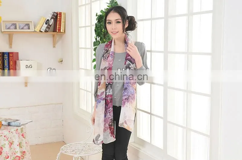 2013 Custom Design Digital Printed Silk Scarf