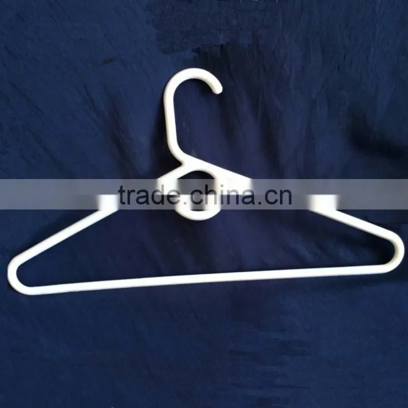 Heavy duty coat hangers 3pack
