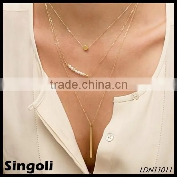 Tiny Horsehoe Necklace Delicate Chain in 14k Gold Fill, Rose Gold Fill Dainty Horseshoe Necklace