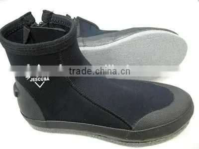 Neoprene scuba diving boots