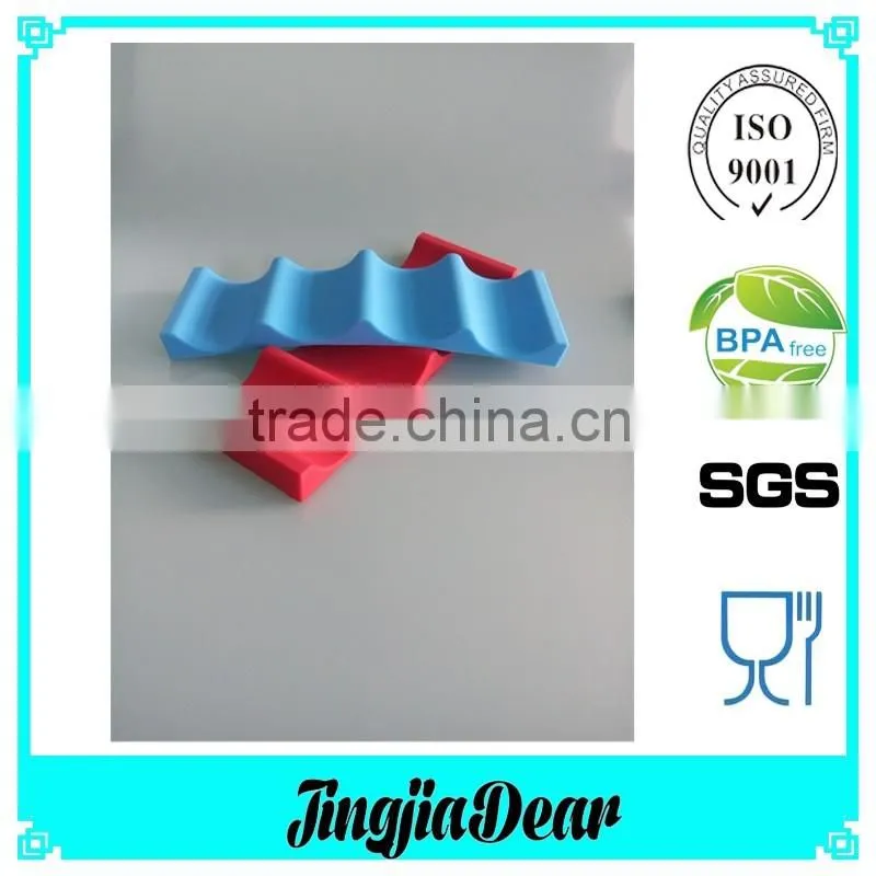 Silicone Fridge Monkey beer bottle mat and Can Stacker