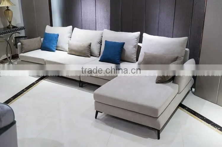 Contemporary Grey Fabric Sectional Sofa w Chaise and Pillows Modern Design Couch G1126