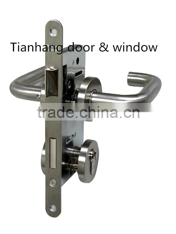 Double leaf wooden fireproof door