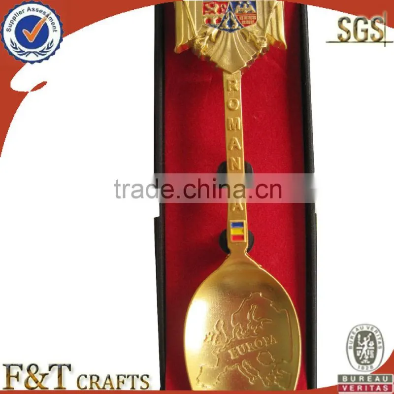 Zinc alloy high quality pearl gold soft enamel spoon/metalspoon