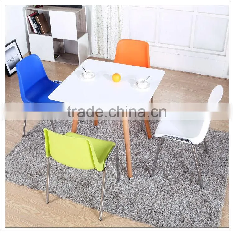 Stackable plastic dining chair with steel frame in dining chair