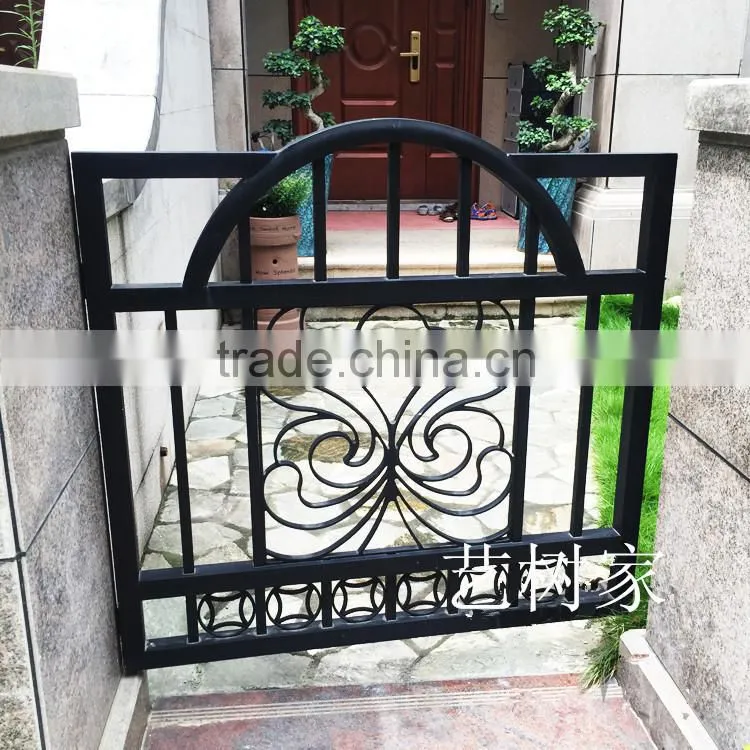 Luxurious front gate, wrought iron main gate design