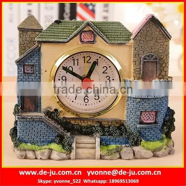 Plastic Simulation Vintage Car Clock