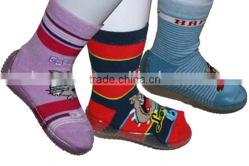 Kids striped waterproof socks with rubber sole