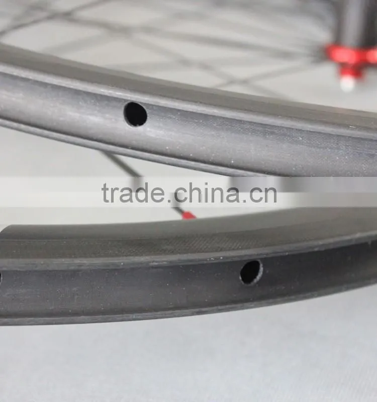 stiff 700C 38mm clincher road rims carbon road bike racing wheels with carbon hub Sapim CX ray spokes