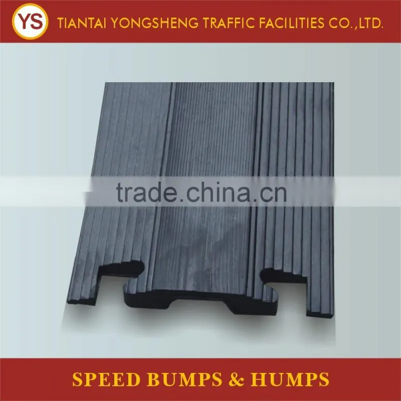Indoor Use Plastic Black Hose Protectors with One Channel
