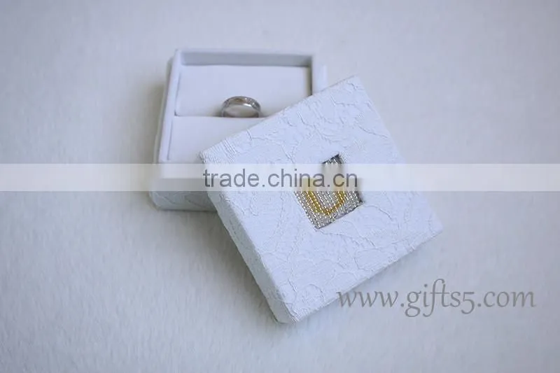 Custom jewellery box for wedding ring with beaded name plate of O