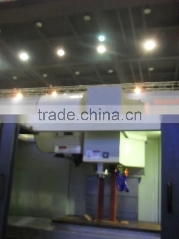 Vertical CNC Machining Center VM600L with Table Size 750x400mm