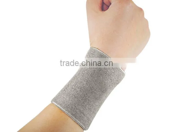 factory direct wholesale warm cold lycra charcoal wrist support
