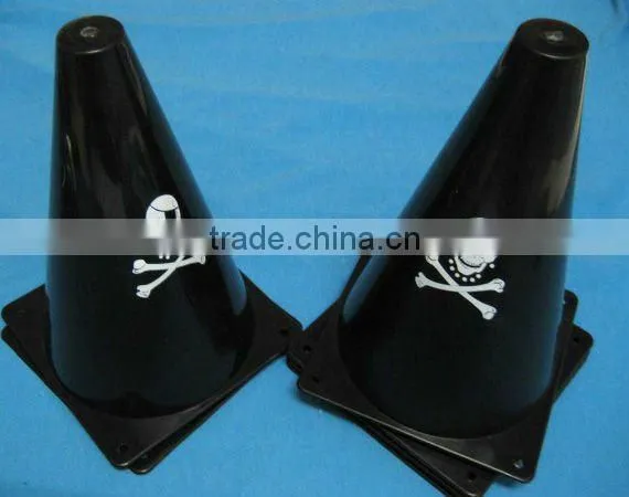 Plastic toy cones