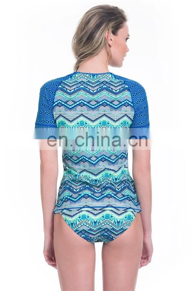 Women UV protection swimwear short sleeve high neck compression subliamated rash guard with contrast sleeves