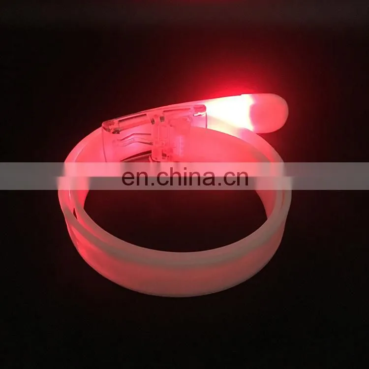 2018 Hot sales customized CMYK logo belt silicone buckle running belt
