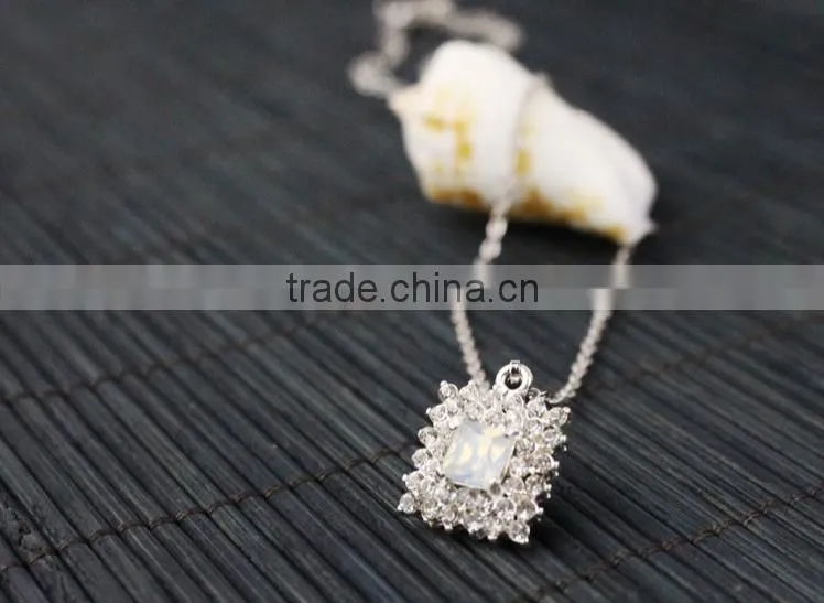Personalized High Quality Crystal Rhinestone Pendant Necklace Stainless Steel Chain Necklace