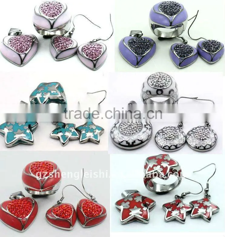 Round Shape Zircon Silver Pendants