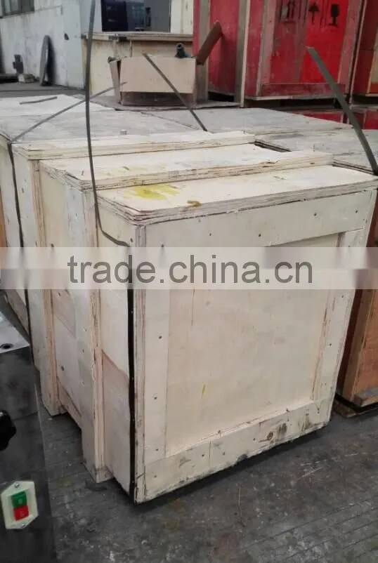 Mineral pigment grinding mill