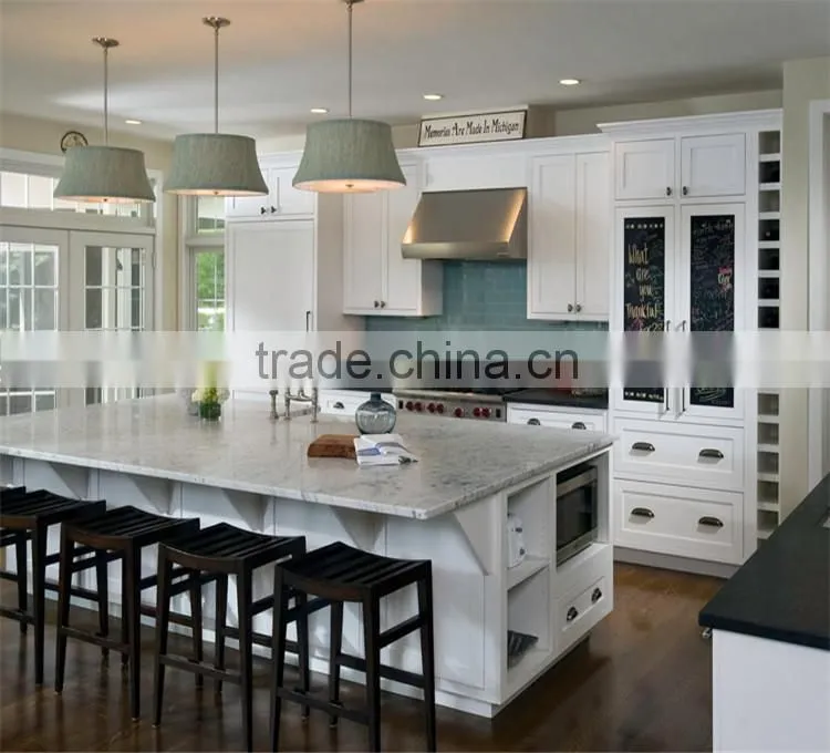 Appartment project kitchen cabinet crown molding style