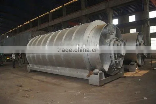 Waste tyre recycling machine