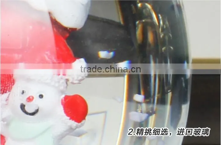Hot selling polyresin Christmas snow globe Christmas Santa snow globe